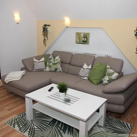 Gutshof Kaemmerich - Dachshoehle