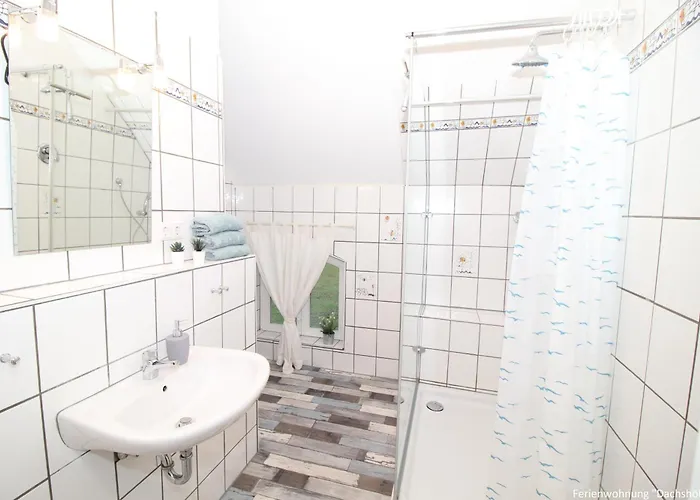 Gutshof Kaemmerich - Dachshoehle * Altkalen